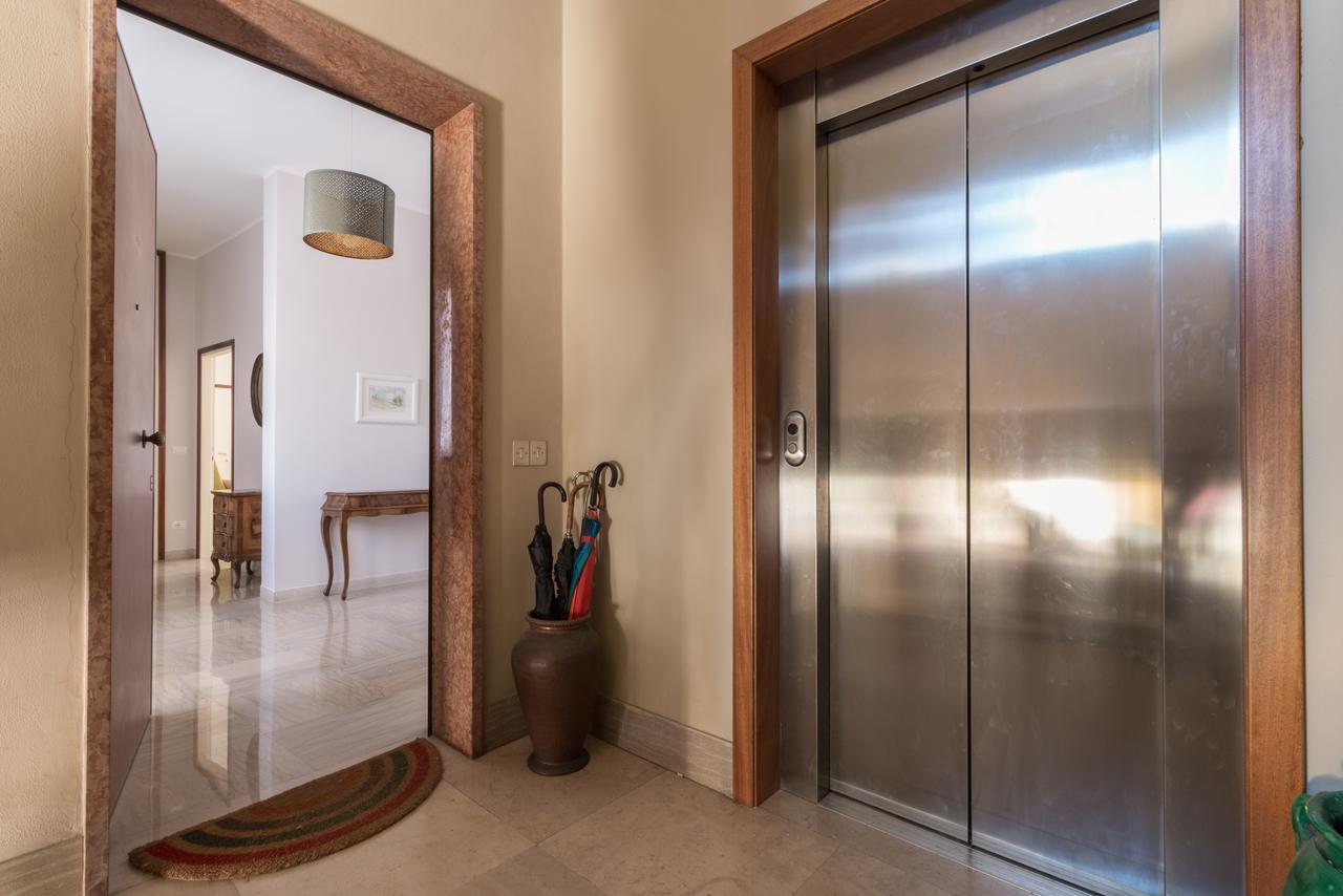 Rialto Bridge Big Apt With Lift By Lionhost Venezia Esterno foto